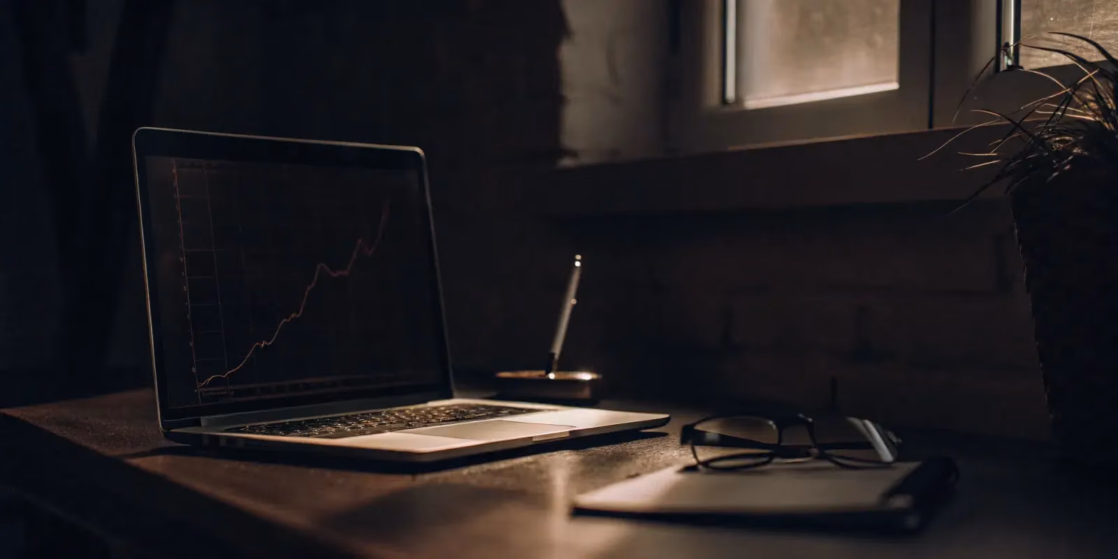 Ecommerce SEO Agency or AI: Which Is Better?
