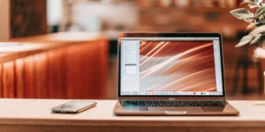 Responsive design on laptop for SEO.