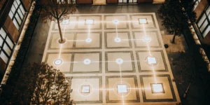 Website structure visualization with connected pathways.